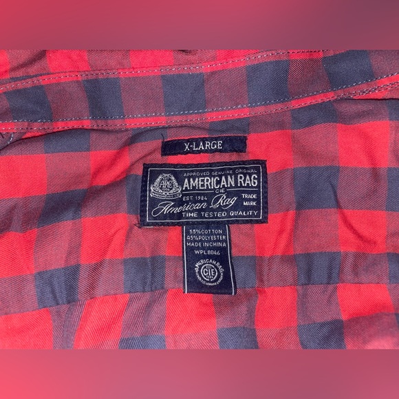 American rag long sleeve button down plaid red & navy blue/black w black buttons - Picture 6 of 7
